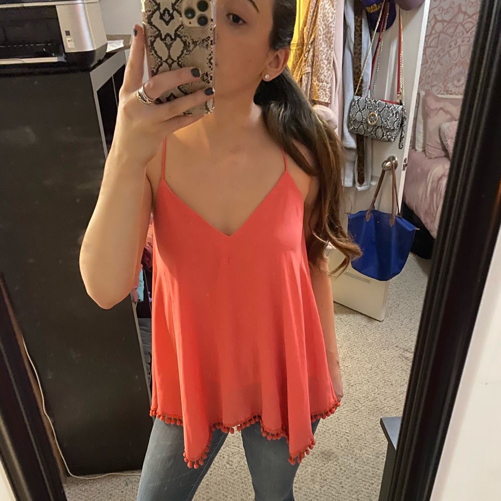 Coral colored Pompom tank